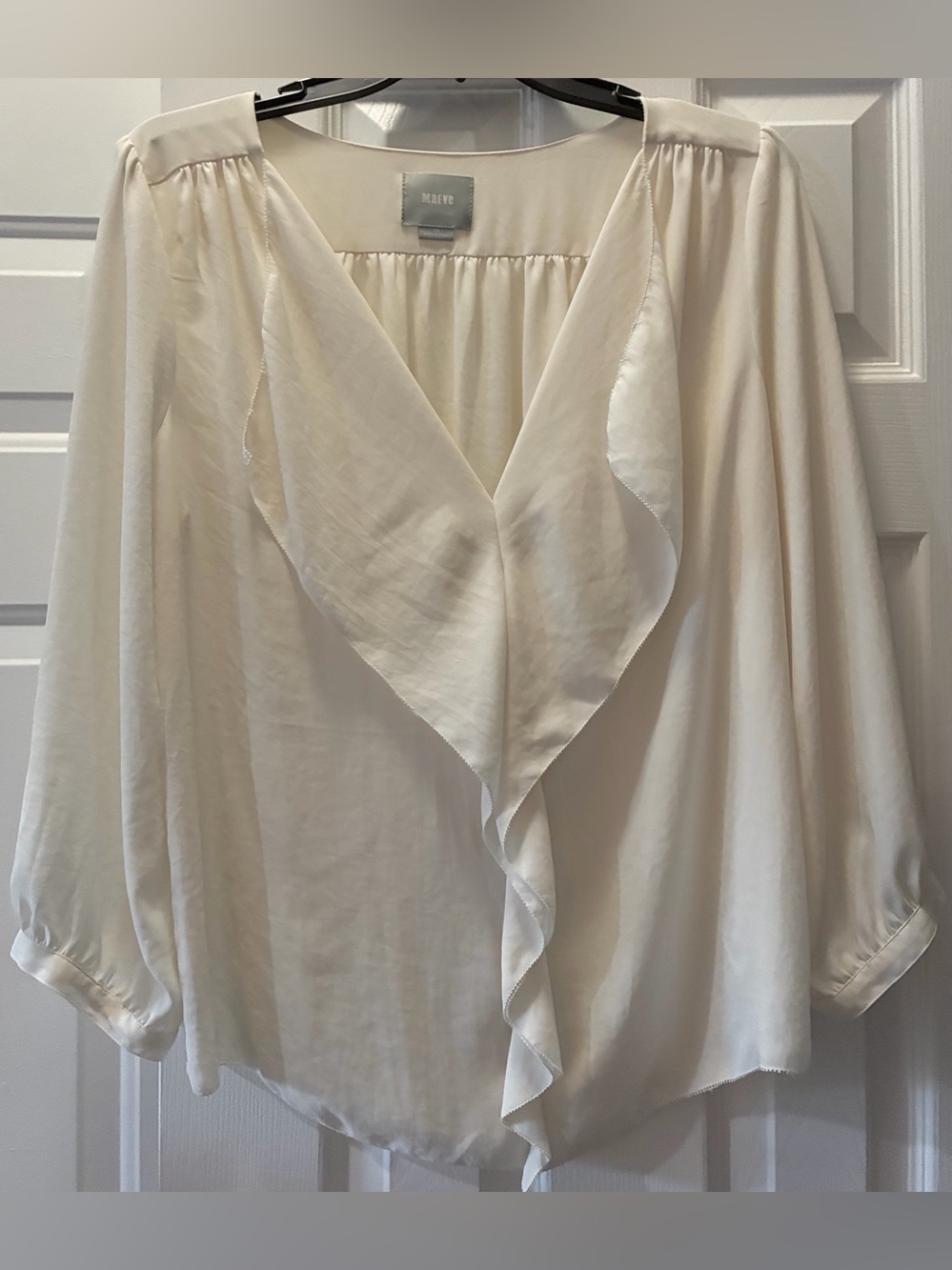 Anthropologie Maeve Off White Ruffle VNeck Blouse. Size 12. EUC. Romantic Style.